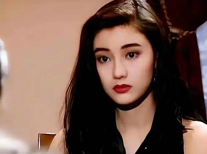 李嘉欣,一个在娱乐圈经历起起落落的美丽女子