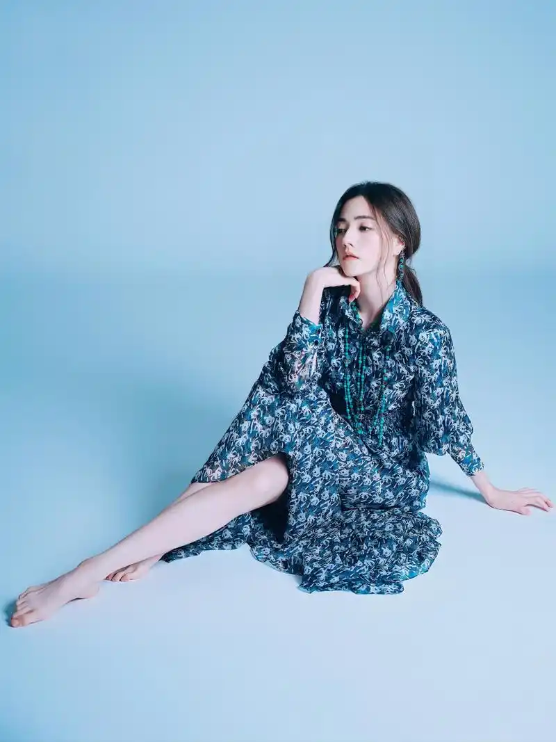 "妲己"娜然 | 这美腿,我是纣王我也爱她 女明星娜然饰演的妲己,深受