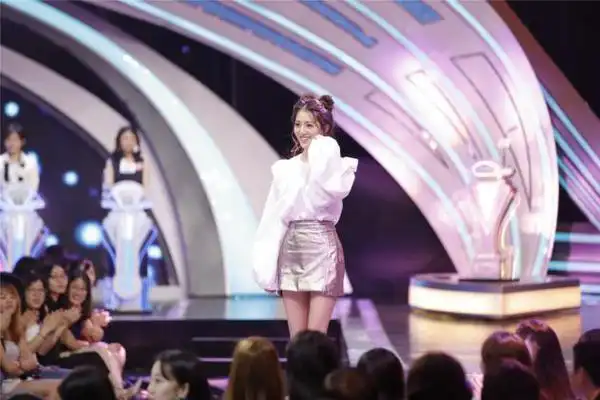 《非诚勿扰》"凤凰男"引热议 单亲妈妈勇敢追爱