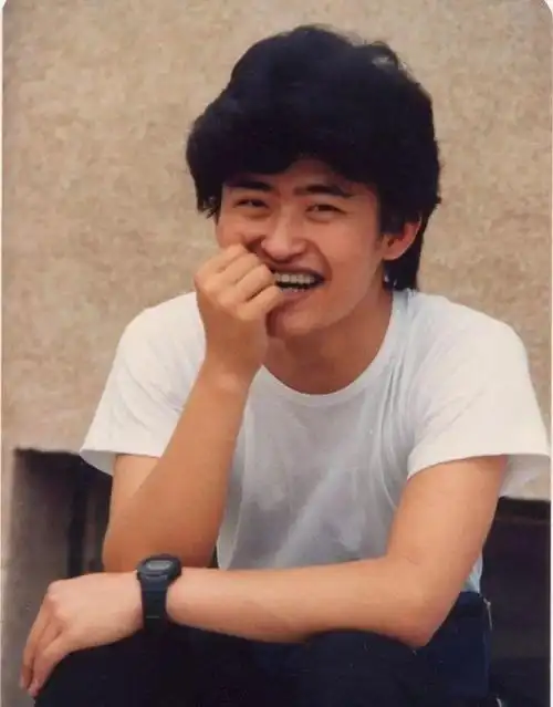 刘欢个人资料简介及56岁刘欢年轻帅照曝光