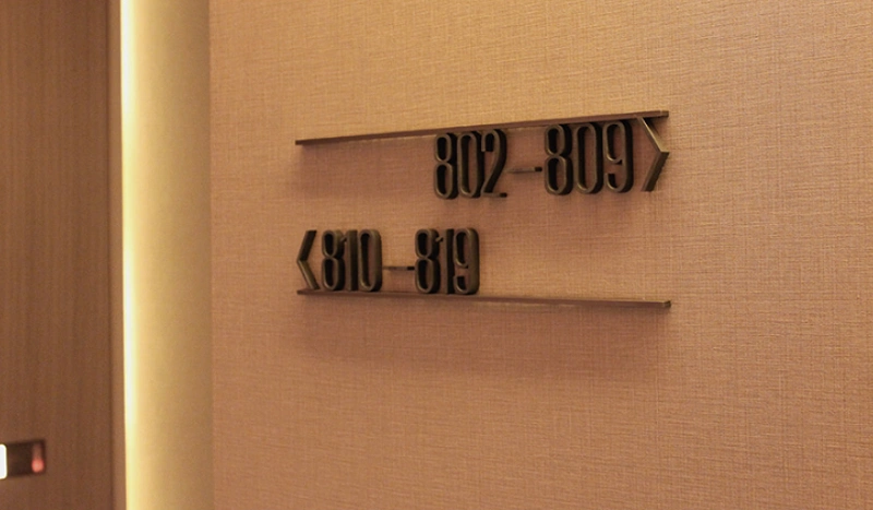 酒店服务标识标牌的设计注意事项解析景观天下