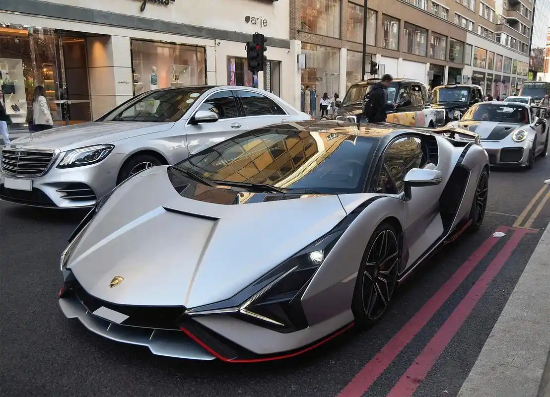 名车17《兰博基尼·闪电》