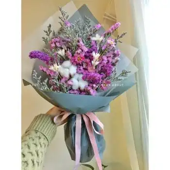 花束礼盒棉花闺蜜女友生日花束毕业摆拍 灰色三角形包装勿忘我款50高