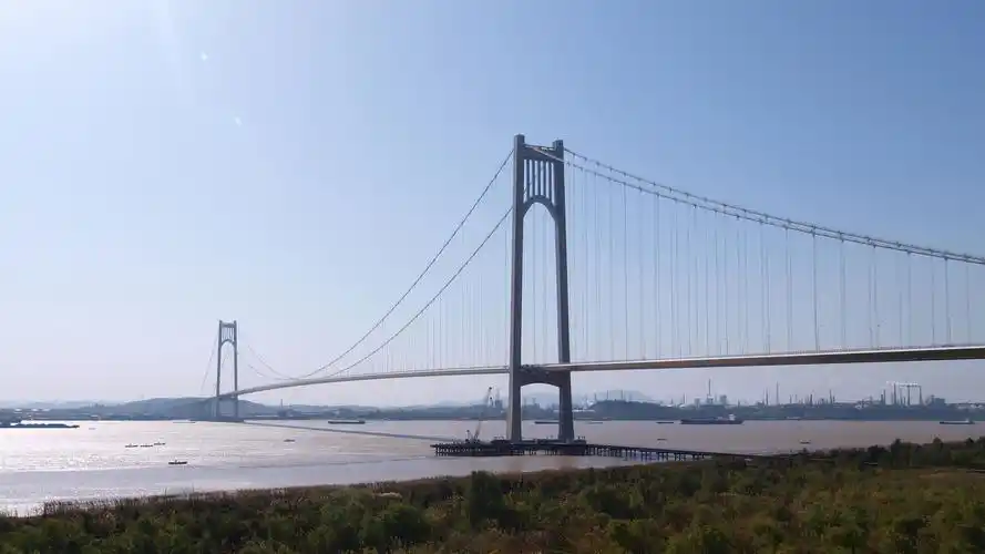 苏交科丨《栖霞山大桥复合浇注式沥青混凝土钢桥面铺装养护关键技术