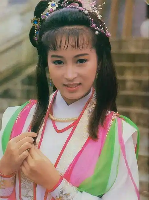 黎美娴_曾华倩_角色