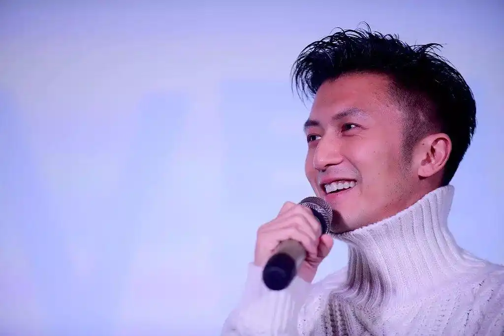 39岁谢霆锋:两个女人,三种人生