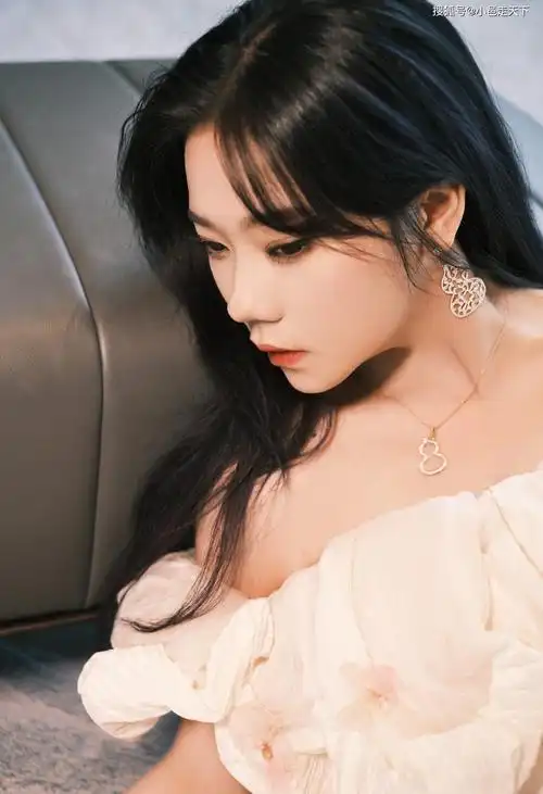 张紫宁优雅时尚写真