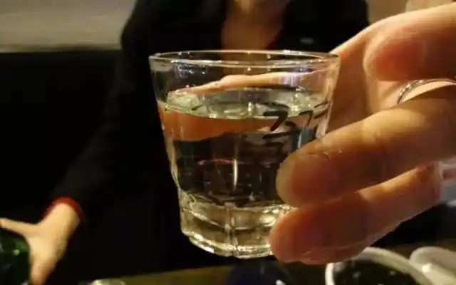 心中有酒,何须沉醉!