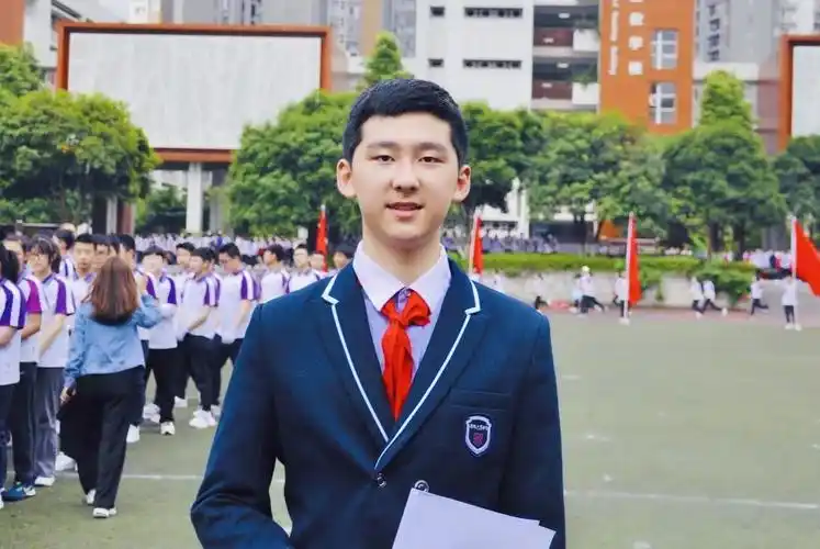 如百卉之萌动听重庆鲁能巴蜀中学的五四青年说