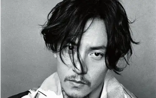 秃额角,发际线 高,适合什么发型? - 知乎