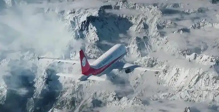 今天才明白为何川航3u8633事故中机长刘传健能够获奖500万