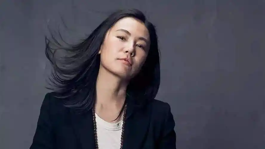 窦唯前妻高原:在王菲手中夺爱,离婚后不让他看女儿,今女儿成骄傲_深圳