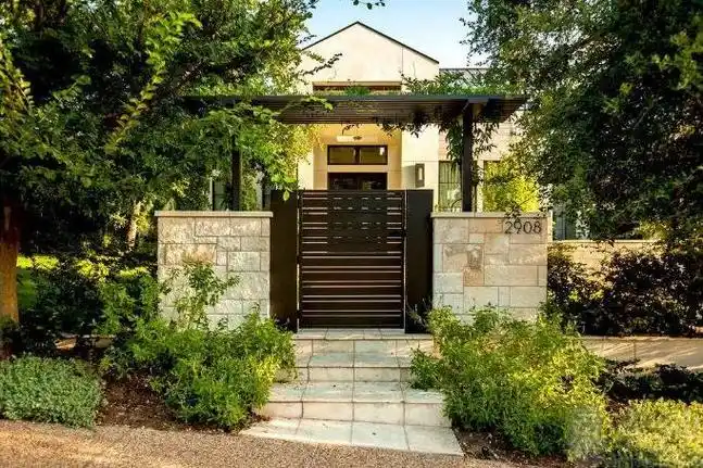 别墅门口种树要注意什么?