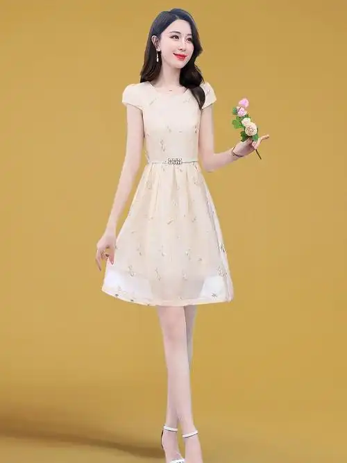 别致独特裙子女装2021新款潮夏季中长款小清新绿色碎花网纱连衣裙