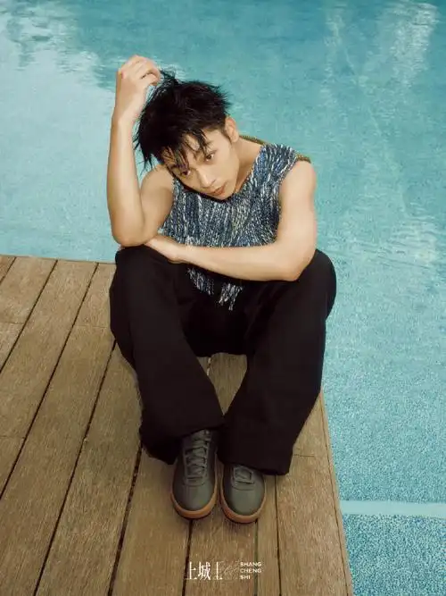 张宥浩帆船度假大片##上城士24小时