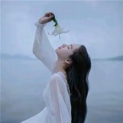 女生侧面长发头像气质美女图片精选 一不小心我们走到了一起