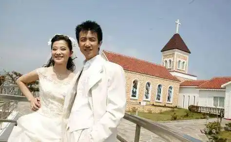 她最显美,却被李小冉抢老公_梅婷_毕业_曾剑