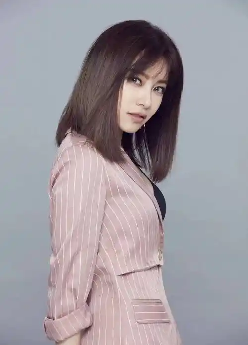 歌手徐怀钰再次签约滚石唱片,回归作品已启动制作_向前_成就_会带来