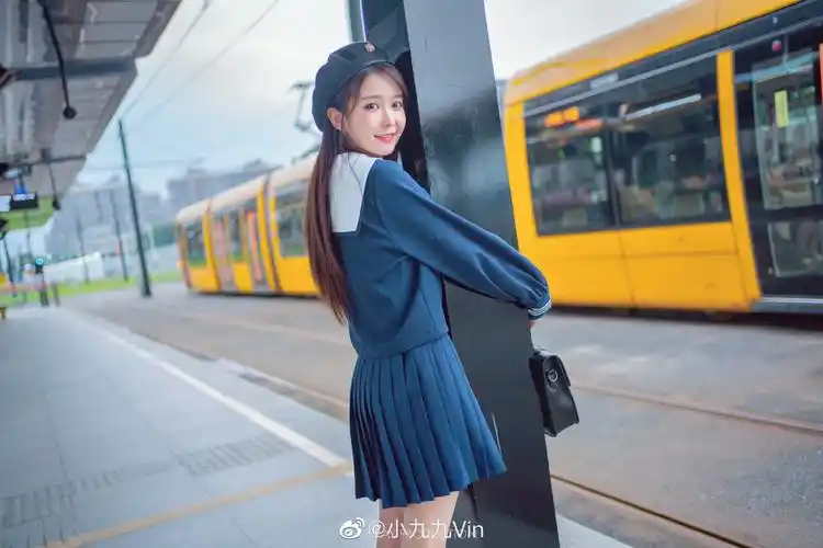 手机壁纸高清全屏女生唯美超萌的小姐姐