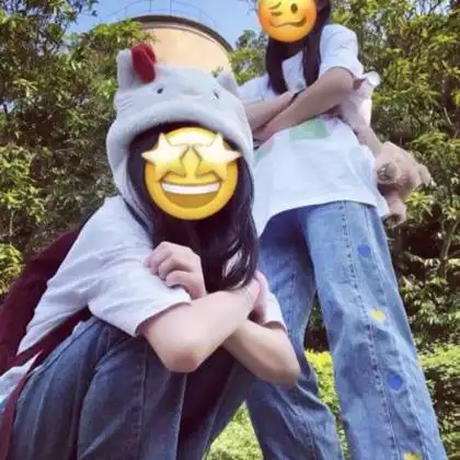 表情遮脸闺蜜头像,高清耍宝的闺蜜真人头像遮脸二人图片_闺蜜姐妹女生