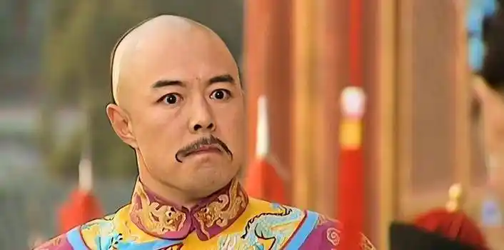 "不可一世"的张铁林,终究为自己的"傲慢"付出了代价_龚雪_演技_皇帝