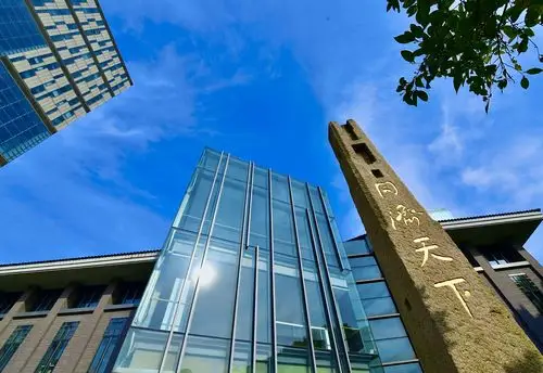 云赏同济园④:一组最新美图带您"云中漫步"四月的同济校园-同济大学