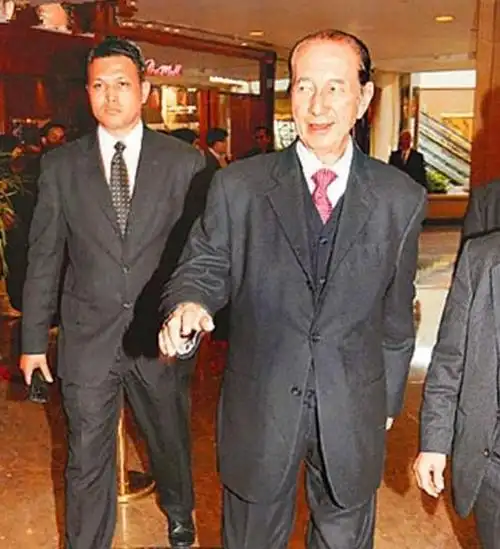 赌王大房为何如此凄惨大房长子惨死他乡大房长女精神失常