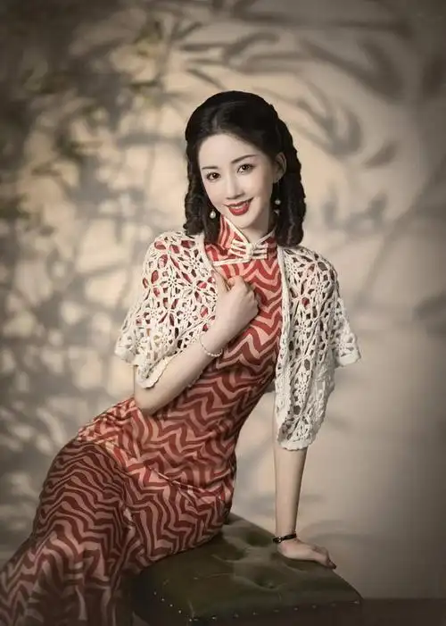 陈欣予端午节复古写真释出 民国怀旧氛围感十足|民国|陈欣予|写真