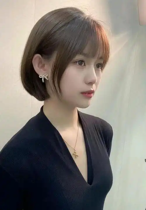 最具人气女发有哪些锯齿刘海挂耳短发锁骨发温柔长卷发