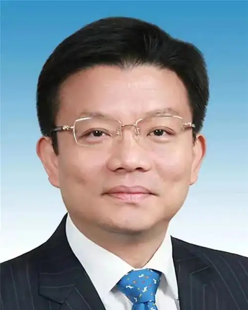 男,汉族,1963年2月生,大学,工学学士,中共党员,现任贵州省委副书记