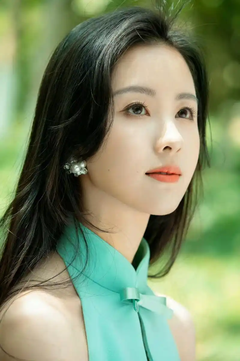 南航校花陈都灵美照,甜美迷人!气质真的是太好了!#养眼美女