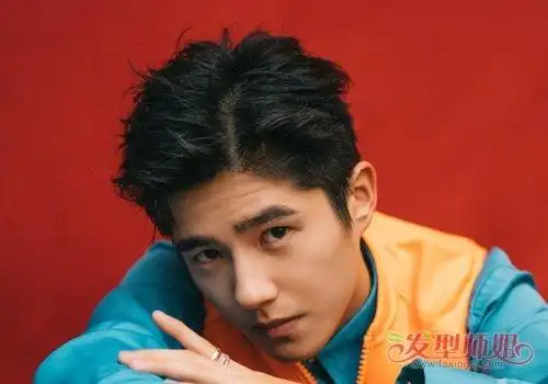 脸长照样能hold住背头短发 适合长脸男生的6款二八分侧背头设计_发型