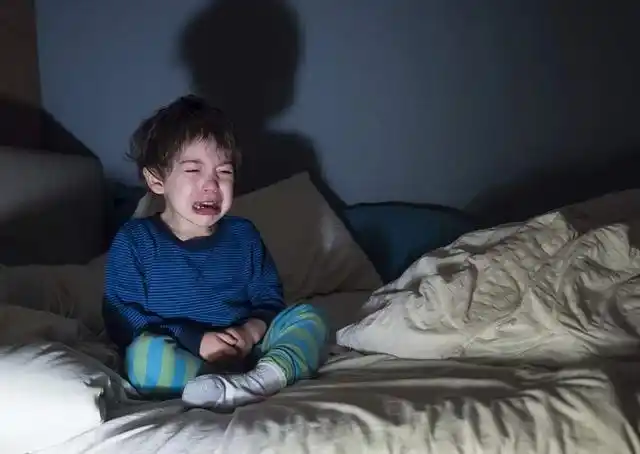 这类父母,很容易养出胆小,自卑,懦弱,缺乏安全感的孩子_网易订阅