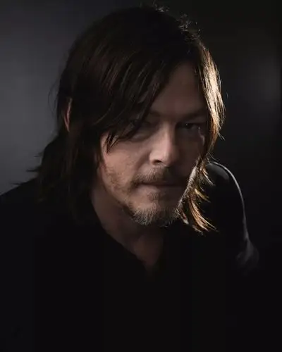 欣赏▏行尸走肉之弩哥