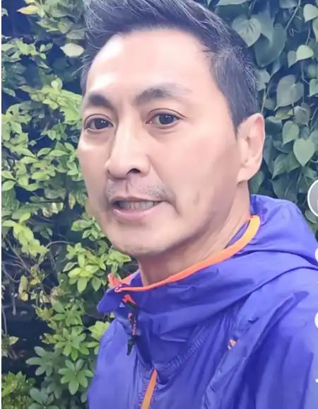 周润发和其他人对比,差别怎么那么大_吕良伟_状态_何家劲