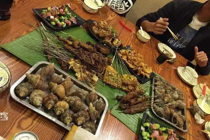 在东北吃烧烤,遇到这3种串只管低头吃,别问是什么,谁问谁尴尬