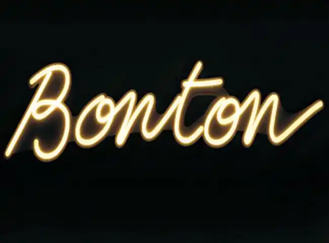 但是现在很多发光字一年多没用就开始频繁更换led模组,给客户和广告