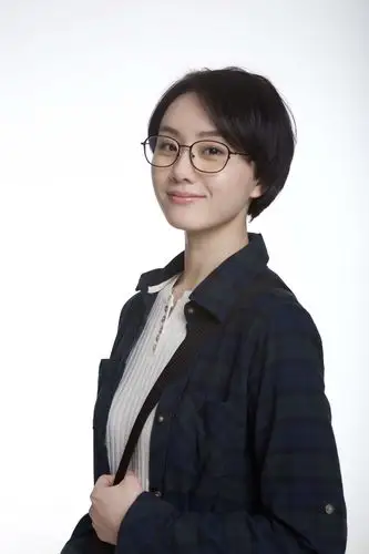 邓郁立:《独家记忆》里的宋琪琪,摘掉眼镜竟然这么美!