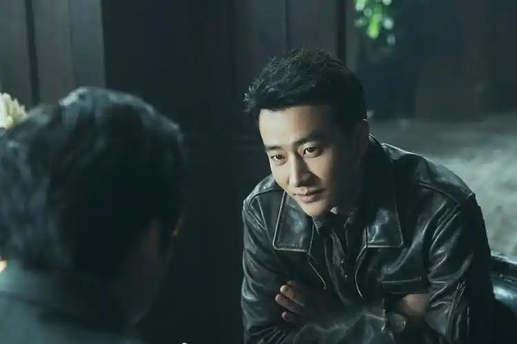 黄轩瞄准燃情收官隐忍式演技收获认可