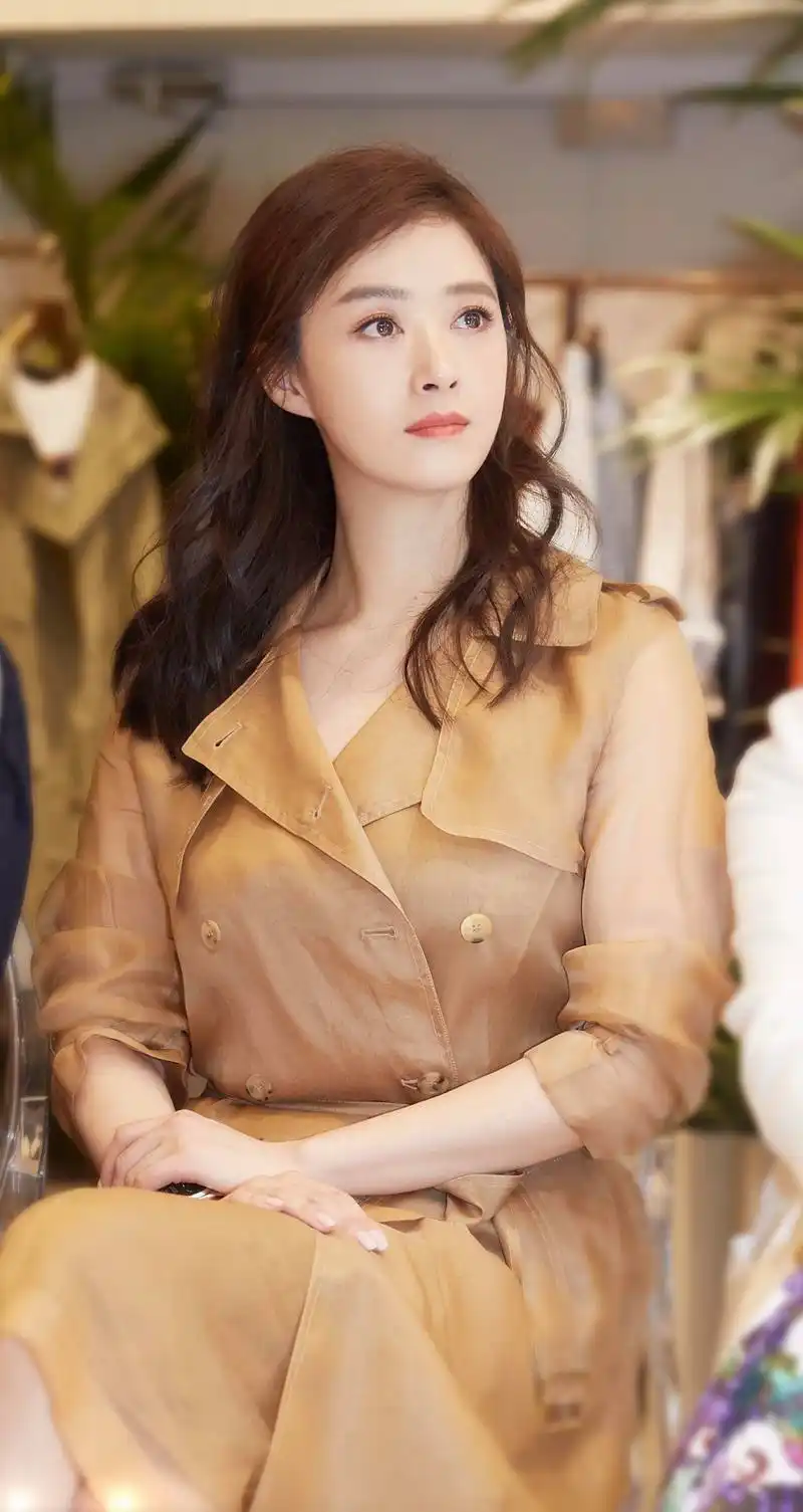 蒋欣高清写真美图:貌美如花,魅力四射