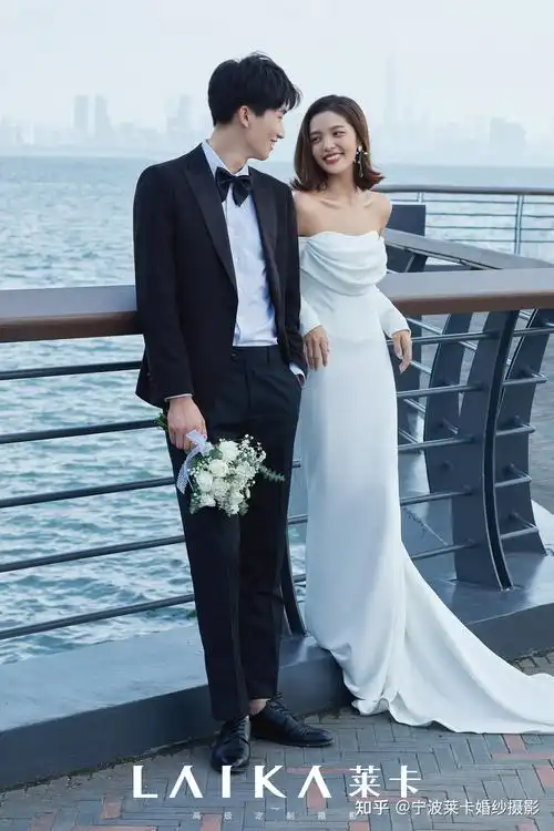 街拍婚纱照真的越来越受欢迎了