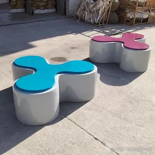 造型各异的玻璃钢坐凳