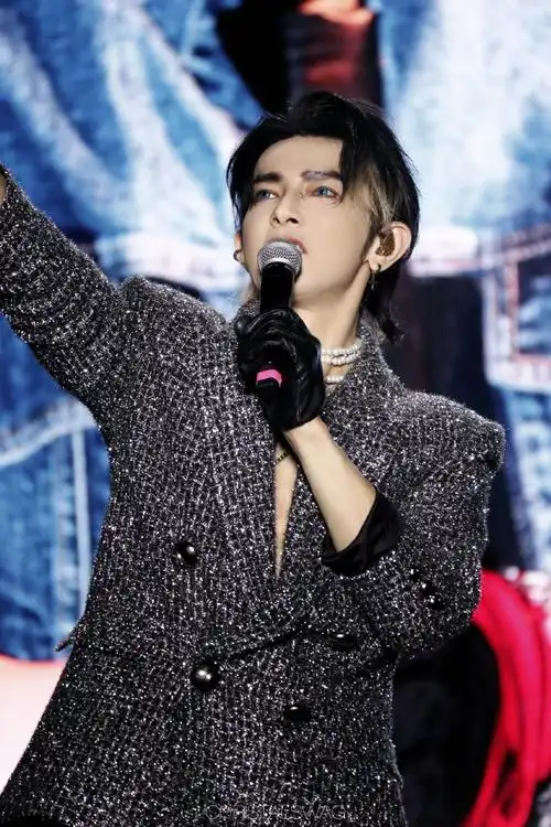 超话创作官##汪东城心动瞬间挑战