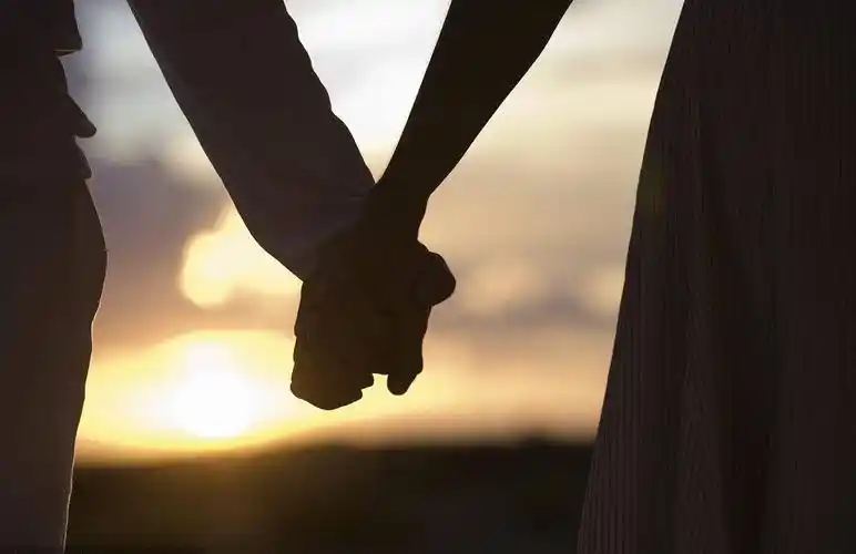 人到中年不得已,愿我的朋友,彼此过的舒心,爱的暖心,珍惜生活!