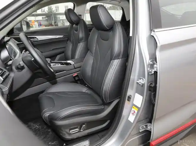 2021款 1.5t dct豪华型内饰好看吗 长安cs85 coupe购车手册