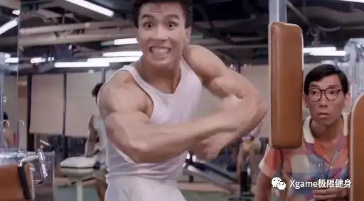 甄子丹巅峰期肌肉有多恐怖二头肌如鸭蛋大蝙蝠背堪比李小龙