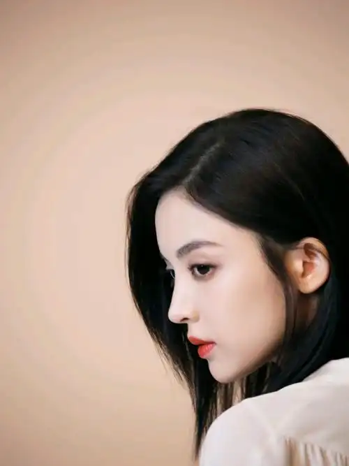 被侧颜吊打的女星有谁呢?如何拥有一张好看的侧脸呢?