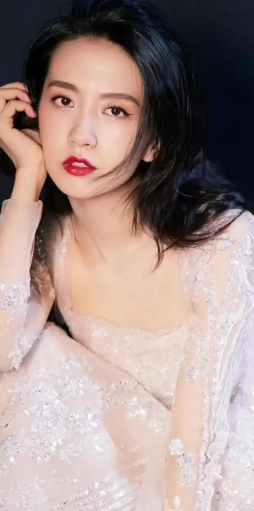 许龄月,销魂蚀骨,美艳动人!