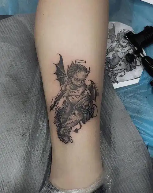 天使恶魔纹身图片_腿部纹身图案