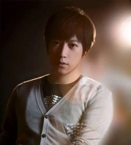 五月天主唱 阿信 陈信宏ashin